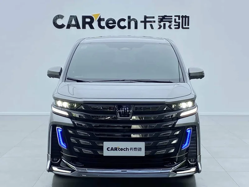 Toyota Vellfire — фото 2