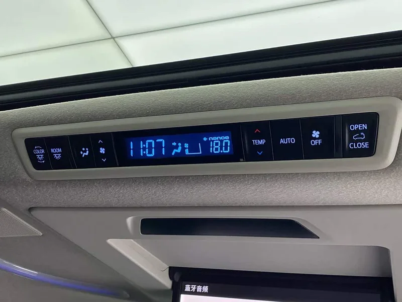 Toyota Vellfire — фото 20