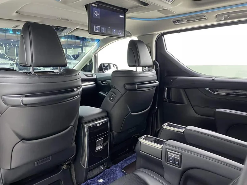 Toyota Vellfire — фото 24