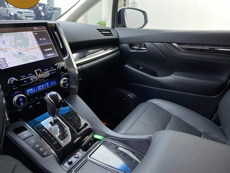 Toyota Vellfire — фото 26