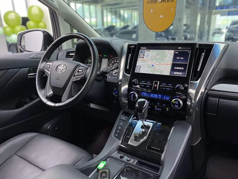 Toyota Vellfire — фото 27