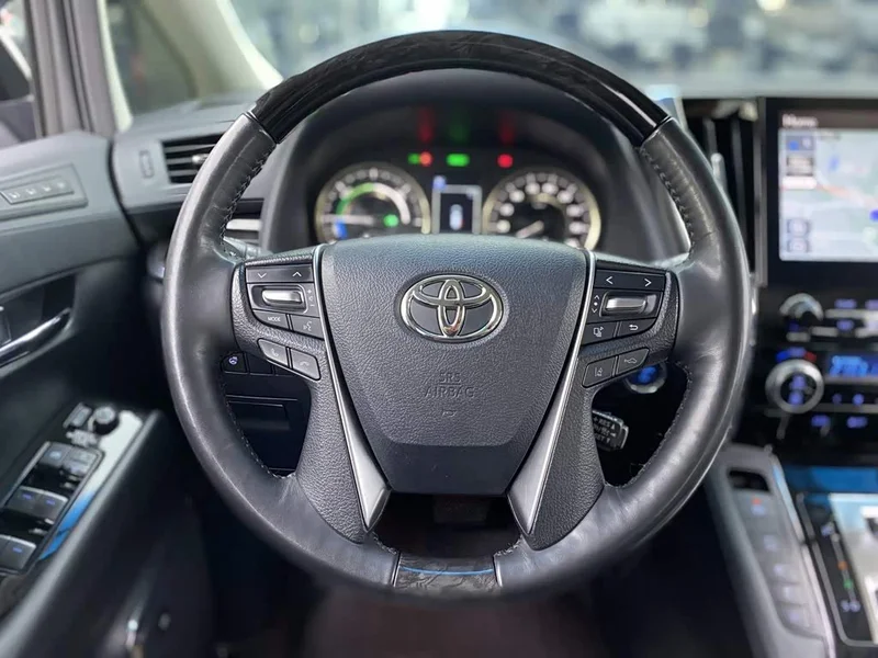 Toyota Vellfire — фото 6
