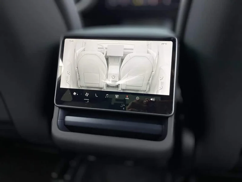 Tesla Model Y — фото 19