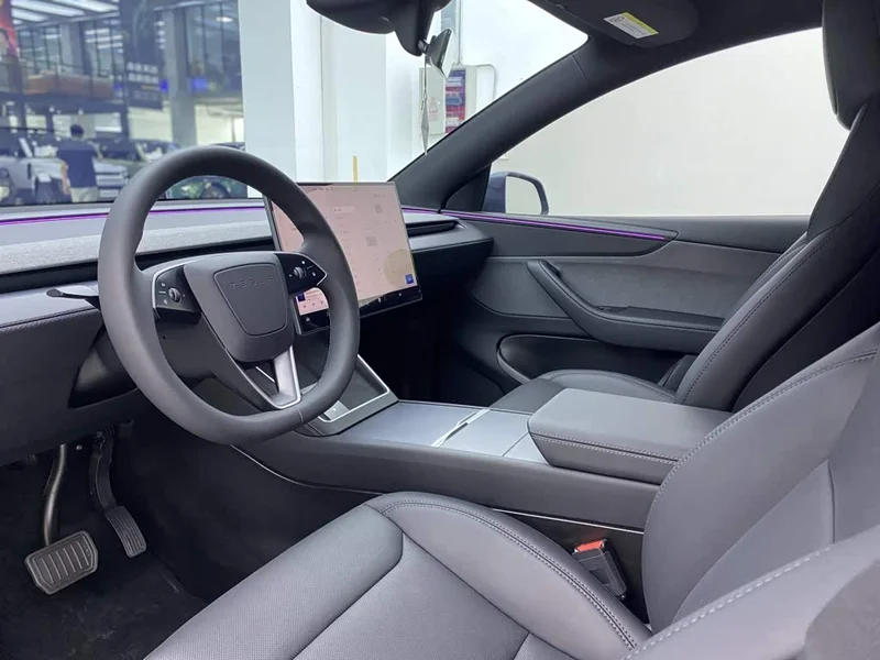 Tesla Model Y — фото 25