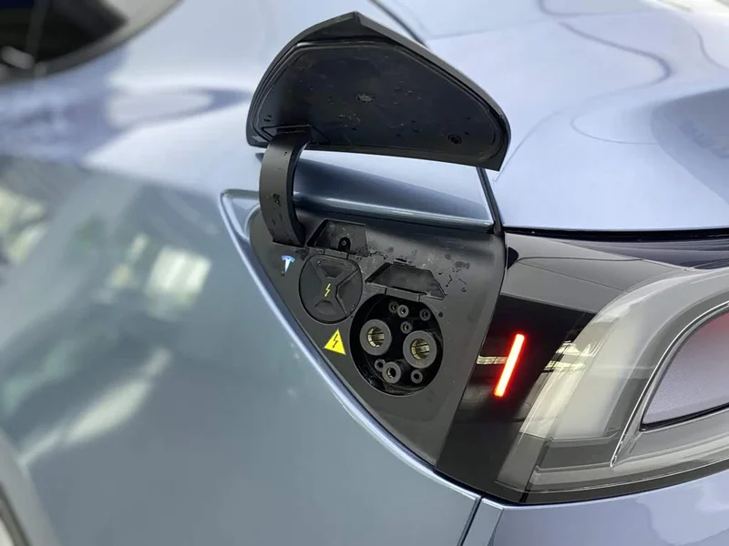 Tesla Model Y — фото 4