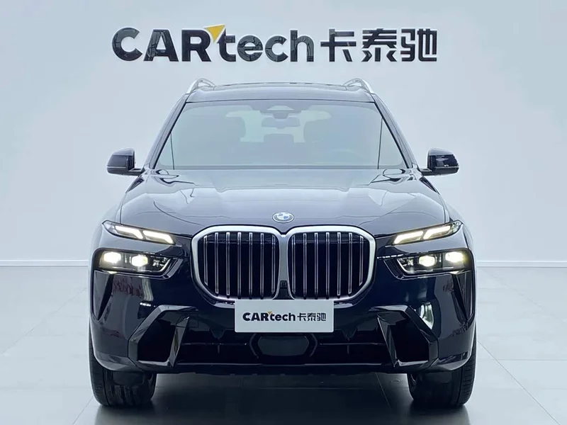 BMW X7 — фото 2