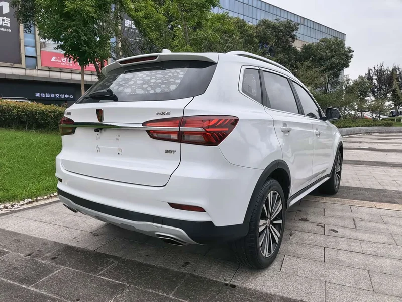 Roewe RX5 — фото 9