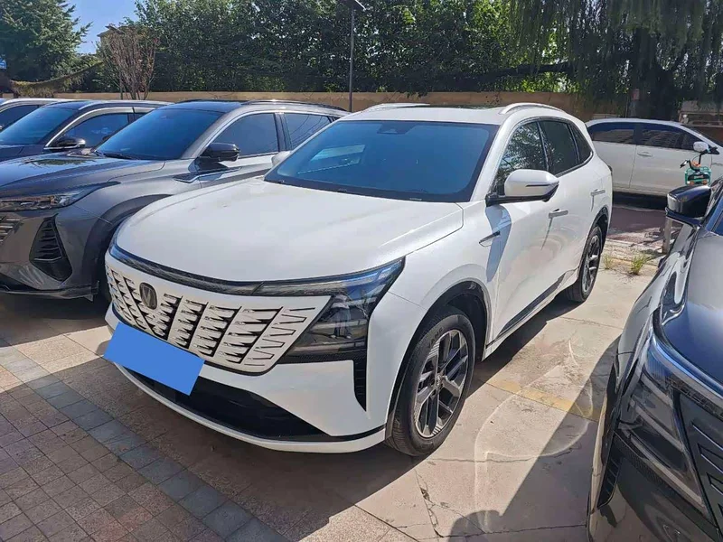 Changan CS75PLUS — фото 1