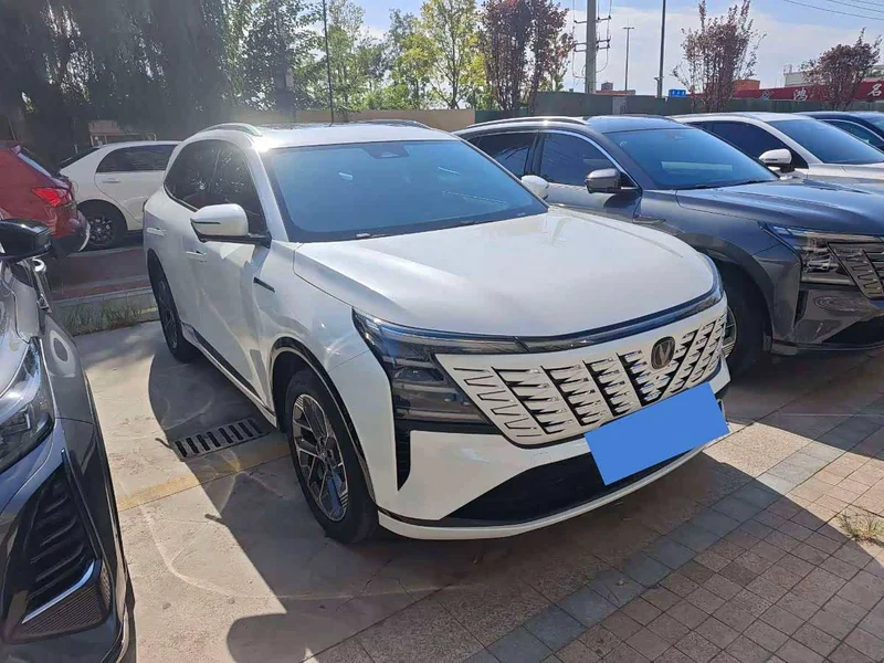 Changan CS75PLUS — фото 3