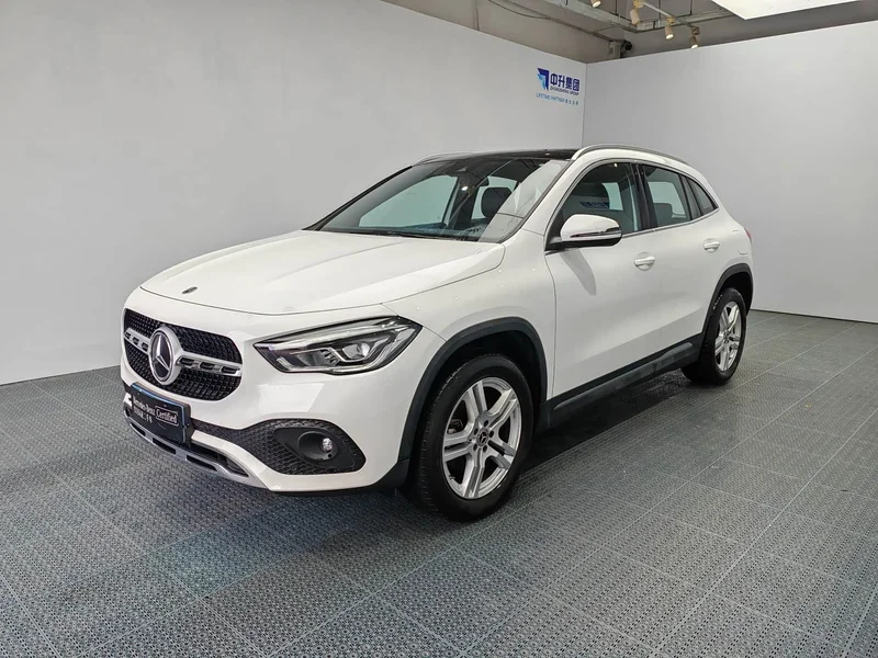 Mercedes-Benz GLA — фото 1