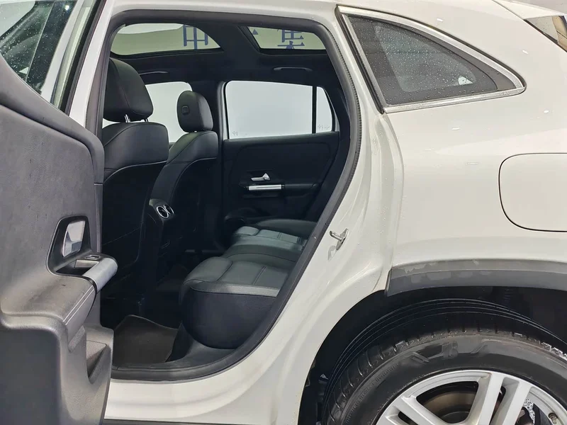 Mercedes-Benz GLA — фото 12
