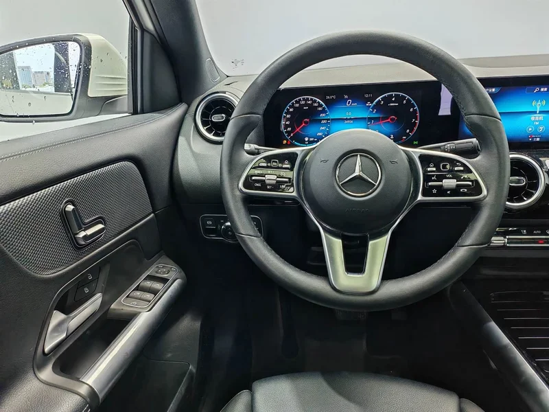 Mercedes-Benz GLA — фото 9
