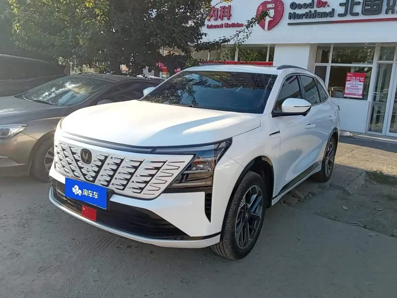Changan CS75PLUS — фото 1