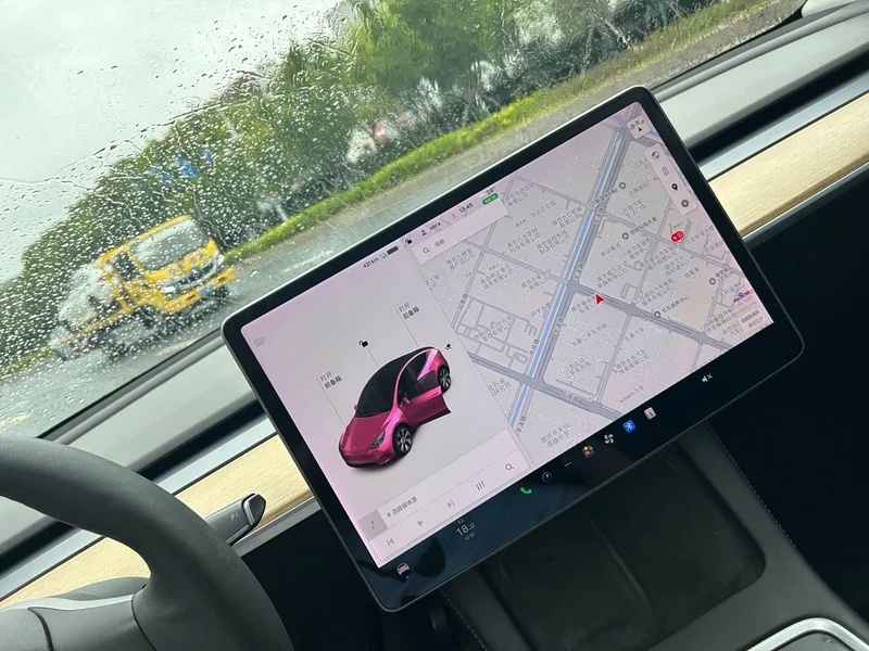 Tesla Model Y — фото 6