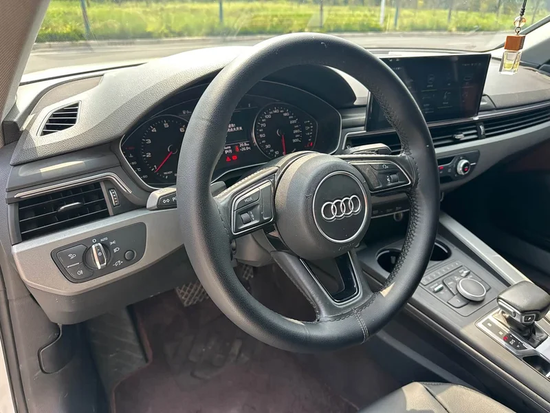 Audi A4L — фото 15