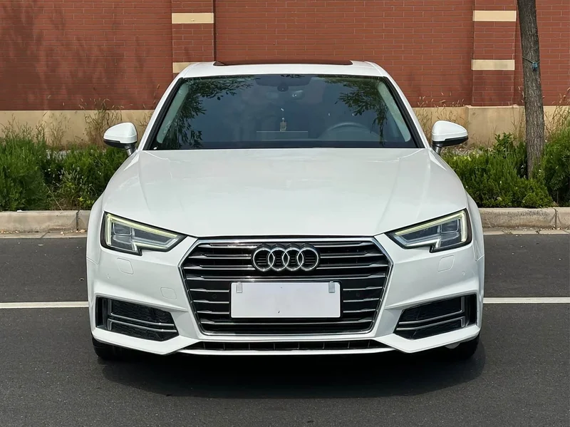 Audi A4L — фото 2