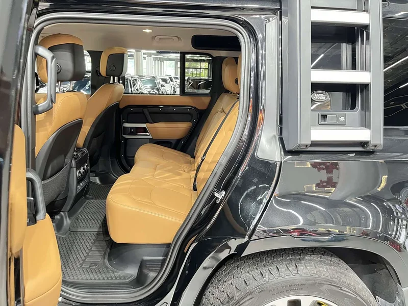 Land Rover Defender — фото 6