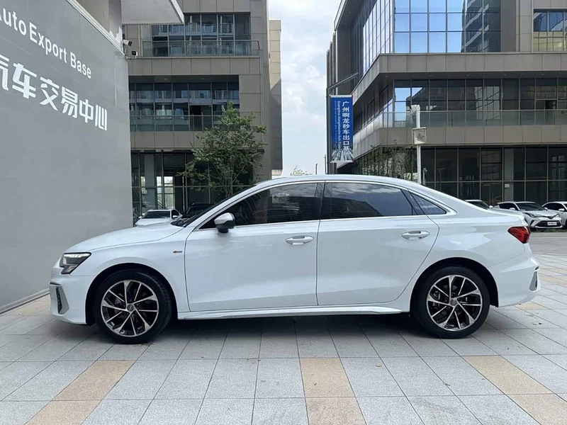 Audi A3 — фото 3