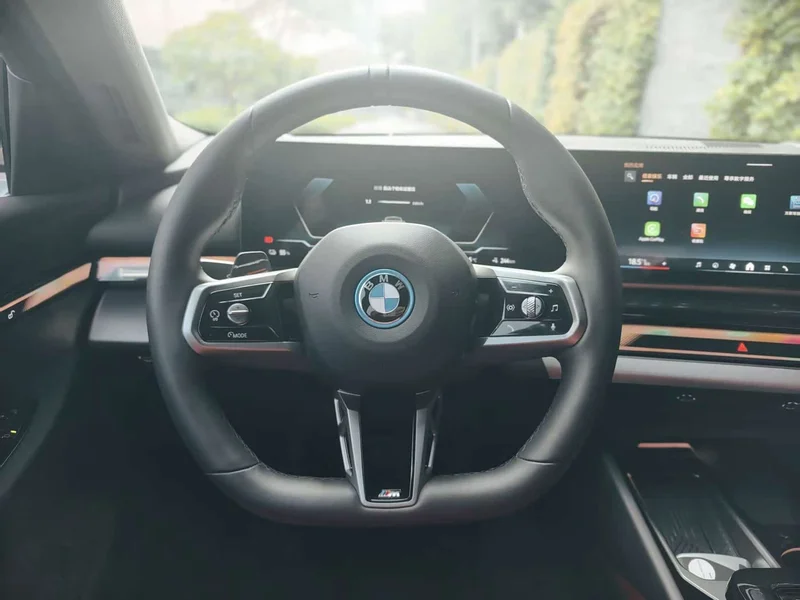 BMW i5 — фото 12