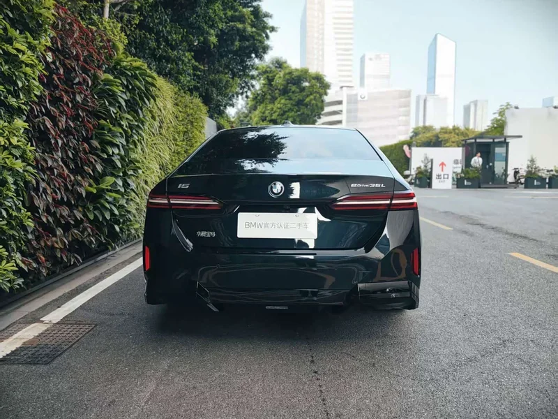 BMW i5 — фото 4