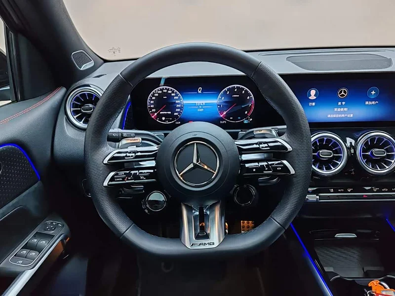 Mercedes-Benz GLB AMG — фото 6
