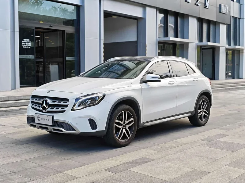Mercedes-Benz GLA — фото 1