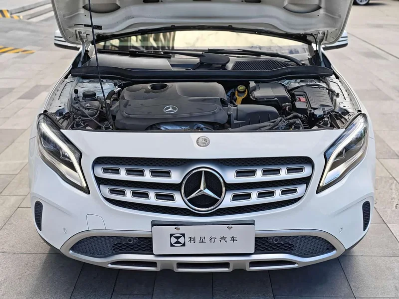 Mercedes-Benz GLA — фото 12