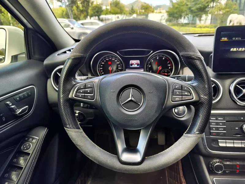 Mercedes-Benz GLA — фото 17