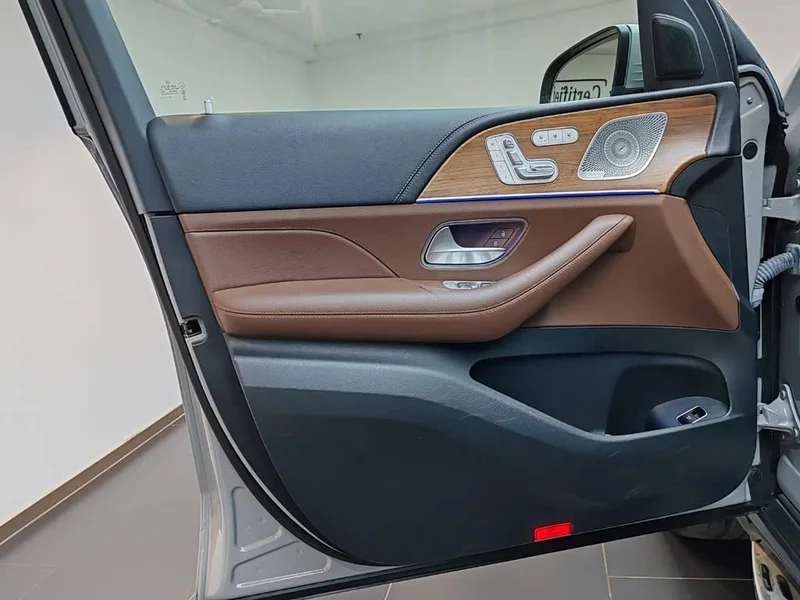 Mercedes-Benz GLS — фото 13
