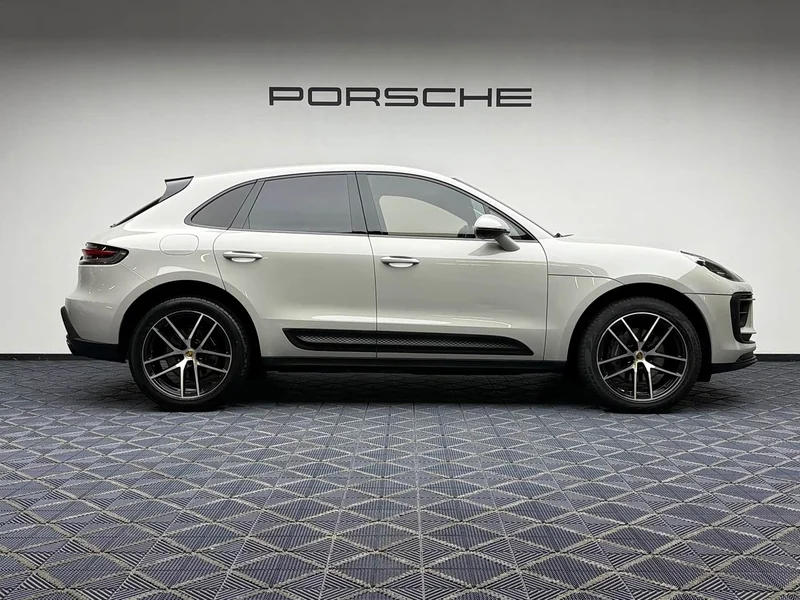 Porsche Macan — фото 15