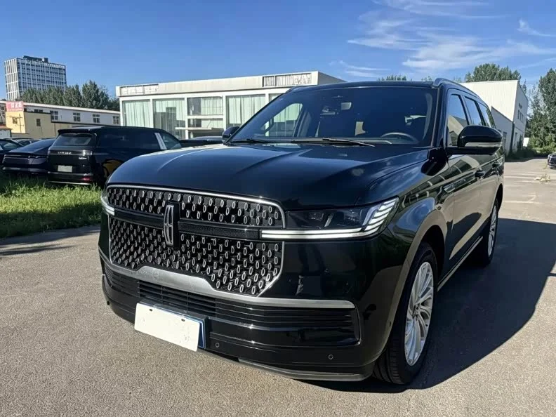 Lincoln Navigator