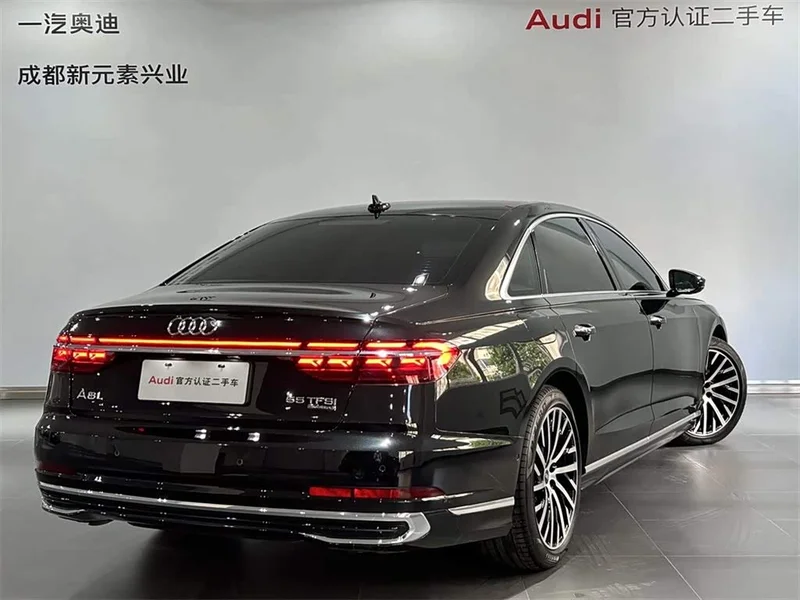 Audi A8 — фото 4