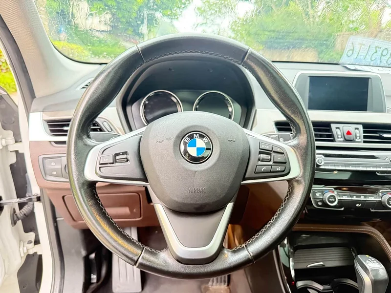 BMW X1 — фото 9