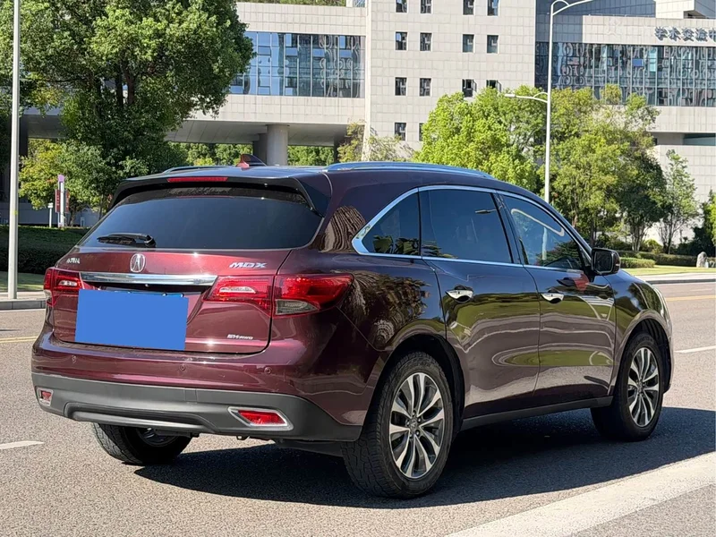 Acura MDX — фото 8