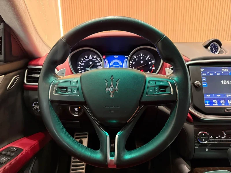 Maserati Ghibli — фото 8