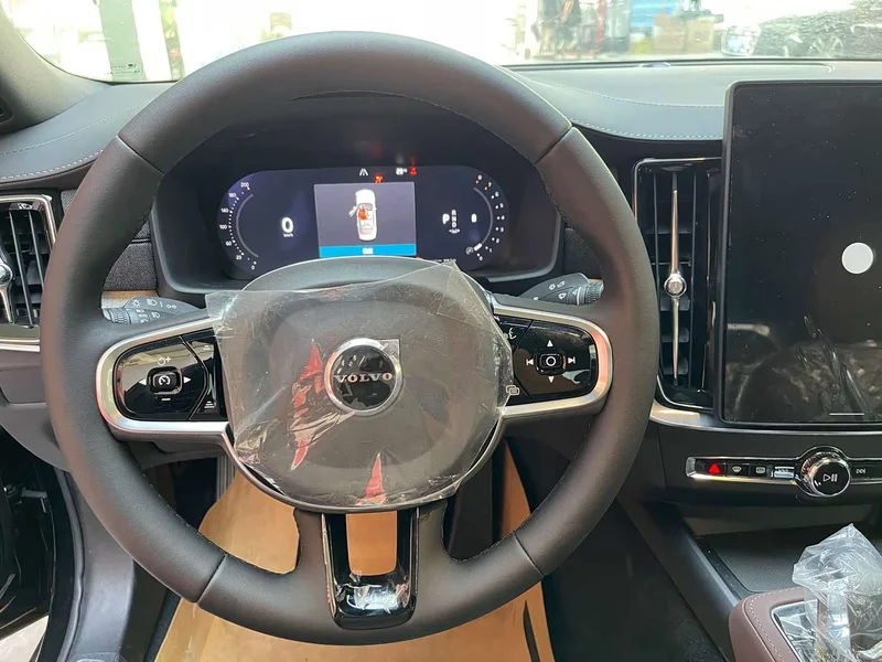Volvo S90 — фото 16