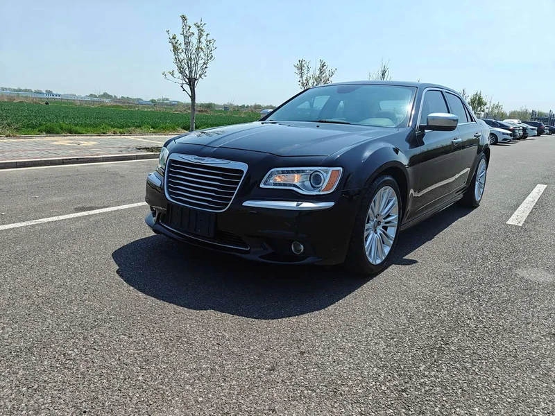 Chrysler 300C — фото 1