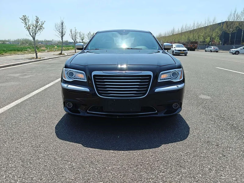Chrysler 300C — фото 2