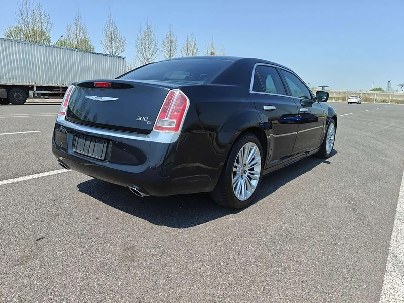 Chrysler 300C — фото 4