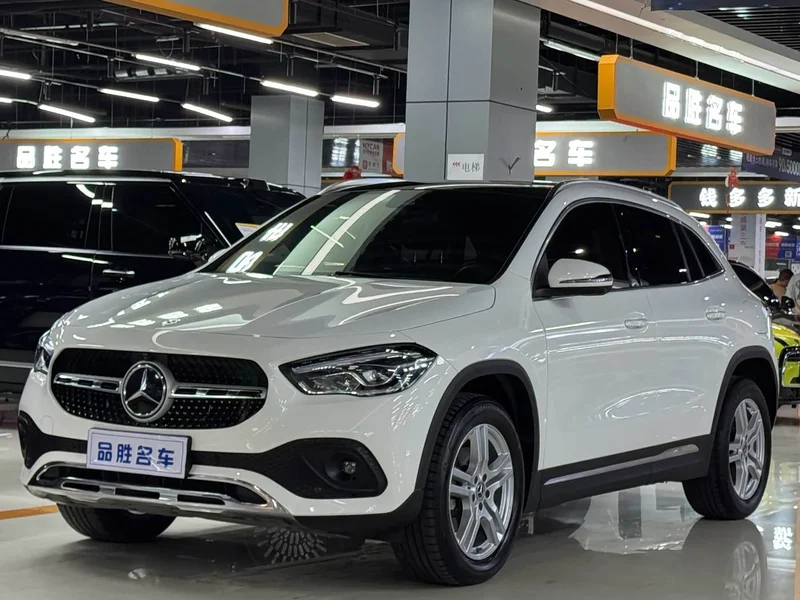 Mercedes-Benz GLA — фото 1