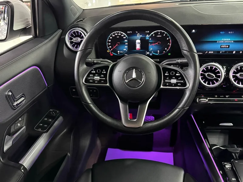 Mercedes-Benz GLA — фото 10