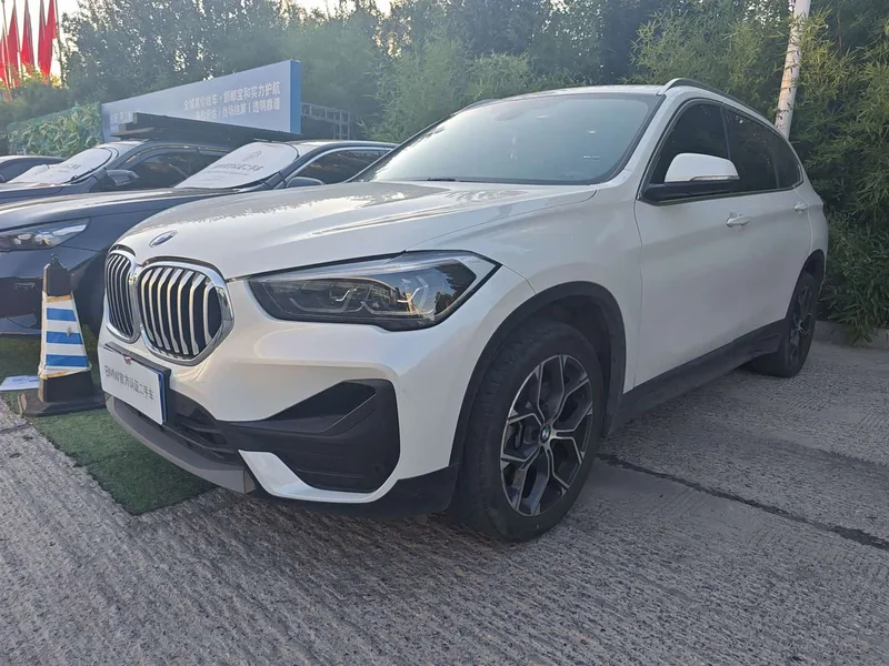 BMW X1 — фото 1