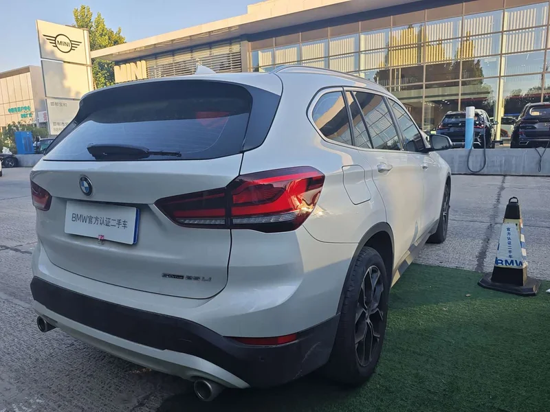 BMW X1 — фото 12