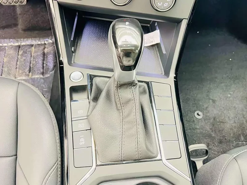 Volkswagen Passat — фото 13