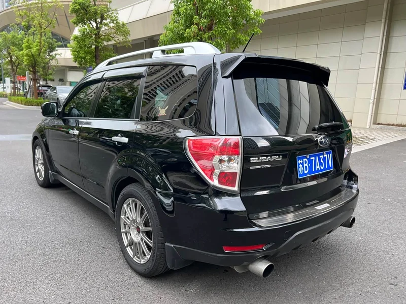 Subaru Forester — фото 4