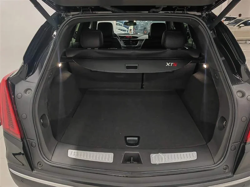 Cadillac XT5 — фото 14