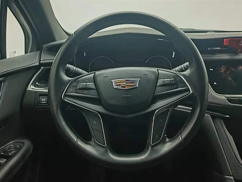 Cadillac XT5 — фото 7