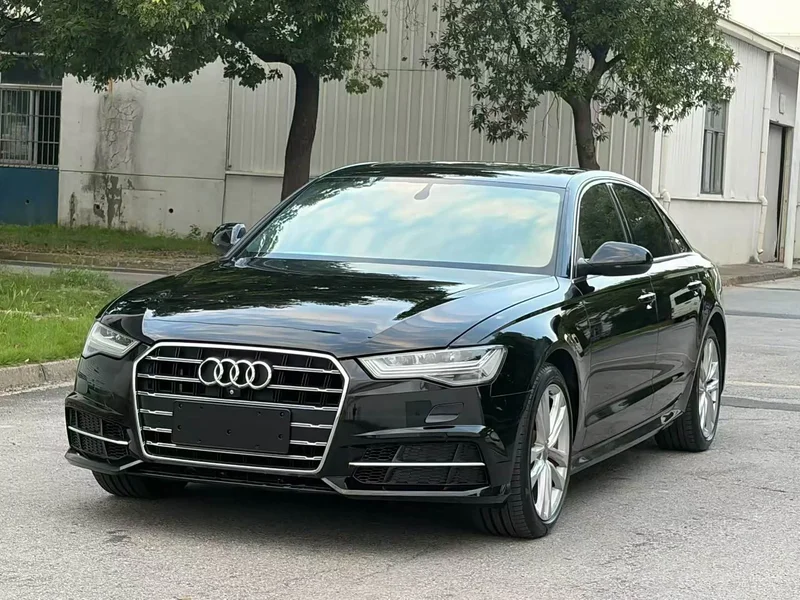 Audi A6L — фото 1