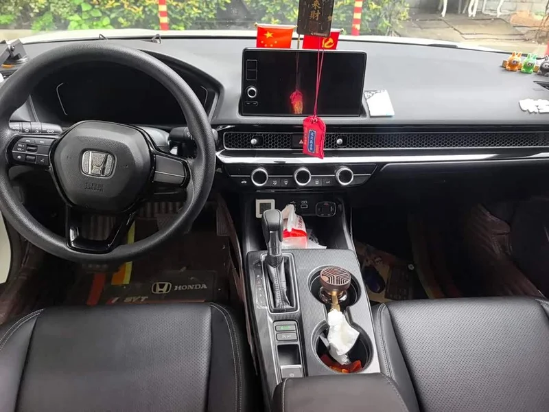 Honda Civic — фото 12