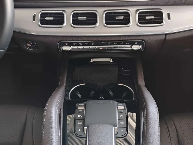 Mercedes-Benz GLS — фото 12